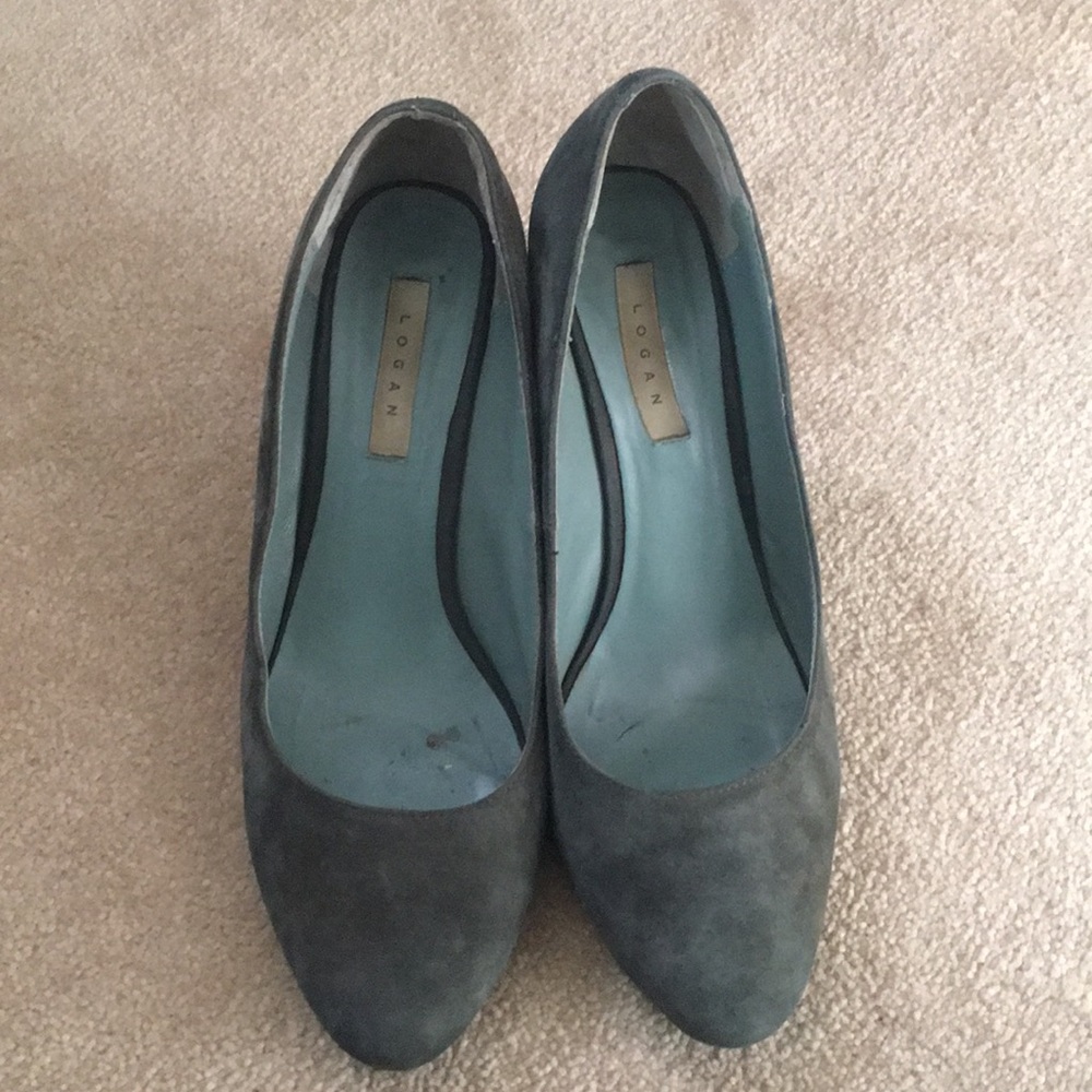 Logan - suede wedges